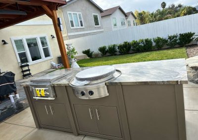 Quartzite BBQ top, Houston Dr, Thousand Oaks